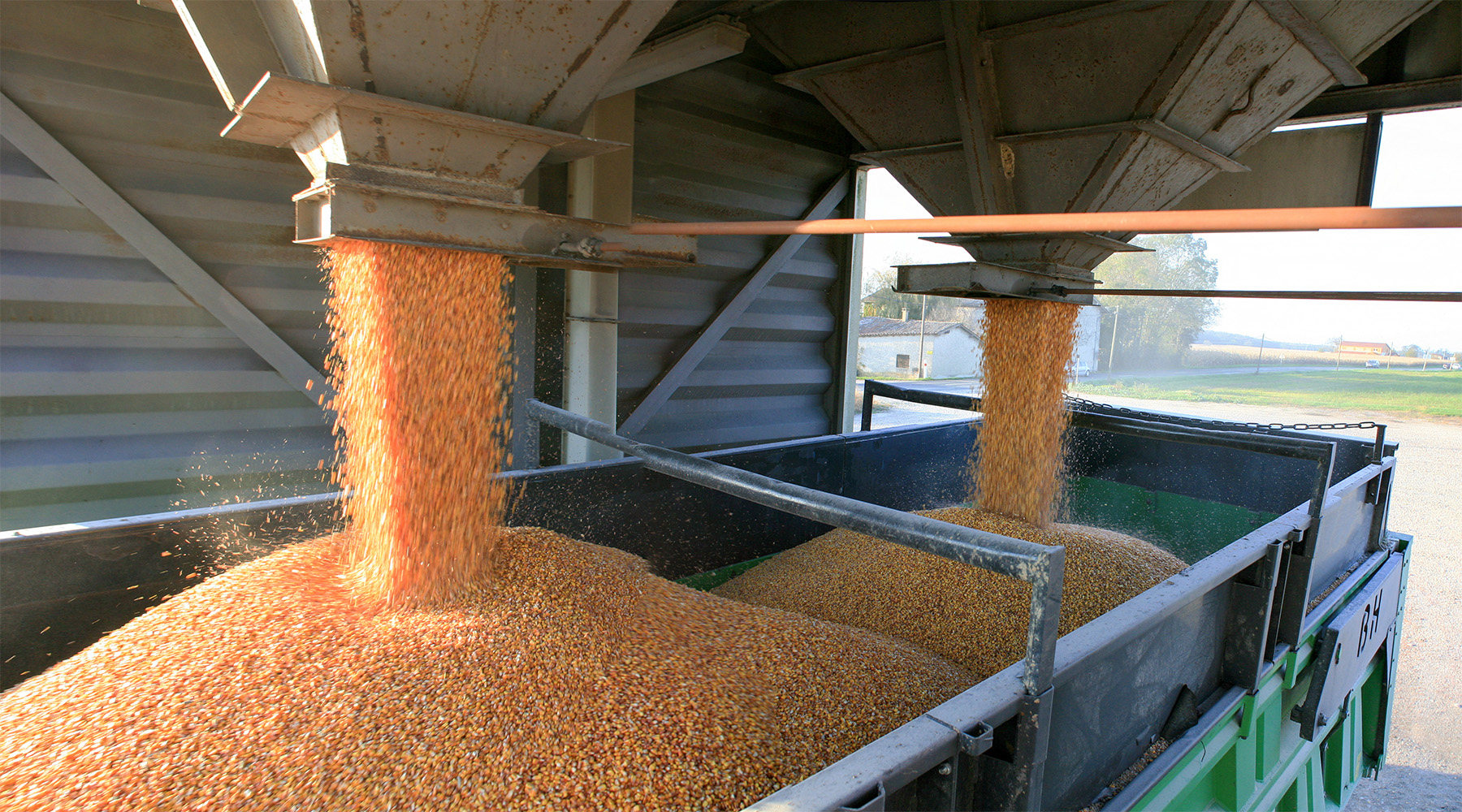 Wm Neundorfer Co Supporting Agriculture Industry